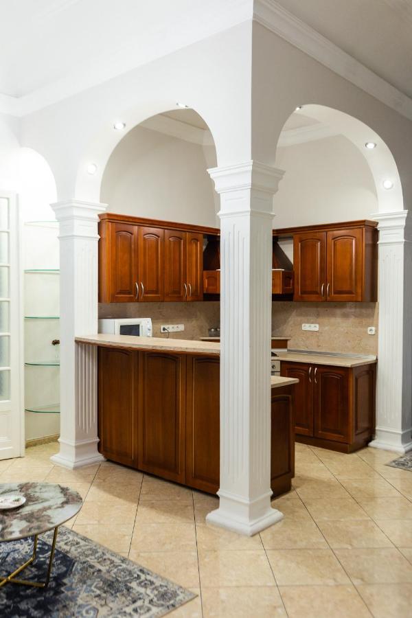 Luxury Downtown 3 Bedroom Apartment By Synagoge With Beautiful View Βουδαπέστη Εξωτερικό φωτογραφία