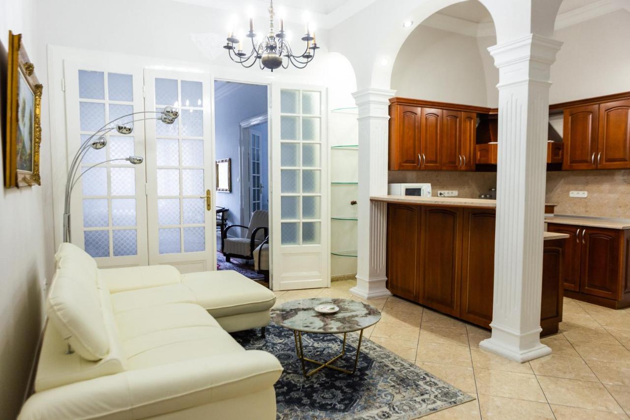 Luxury Downtown 3 Bedroom Apartment By Synagoge With Beautiful View Βουδαπέστη Εξωτερικό φωτογραφία
